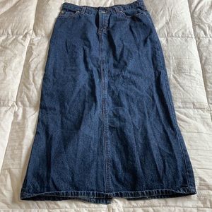 Rockies maxi denim deep blue skirt with back slit size 5 (see measurements)
